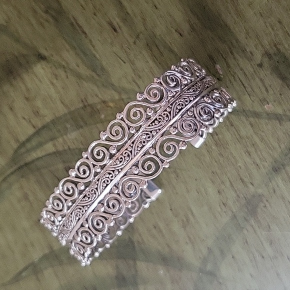 Handcrafted Bangle - Picture 2 of 4